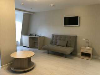 Гостиница New City Inn Москва Улучшенный семейный номер-1
